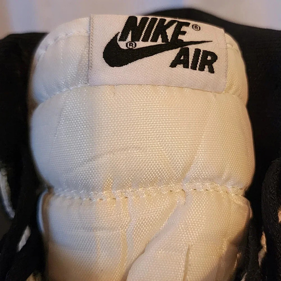 NIKE AIR JORDAN 1 RETRO HIGH OG TWIST SZ 8 WOMEN CD0461 007 PONY 2019 WHITE BLK - Picture 13 of 13